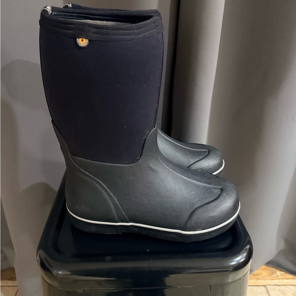 Bogs Black Waterproof Boots size 5